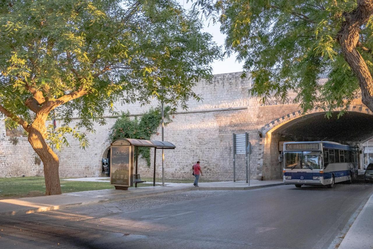 The Venetian Walls Smart Apartments Ираклион Экстерьер фото